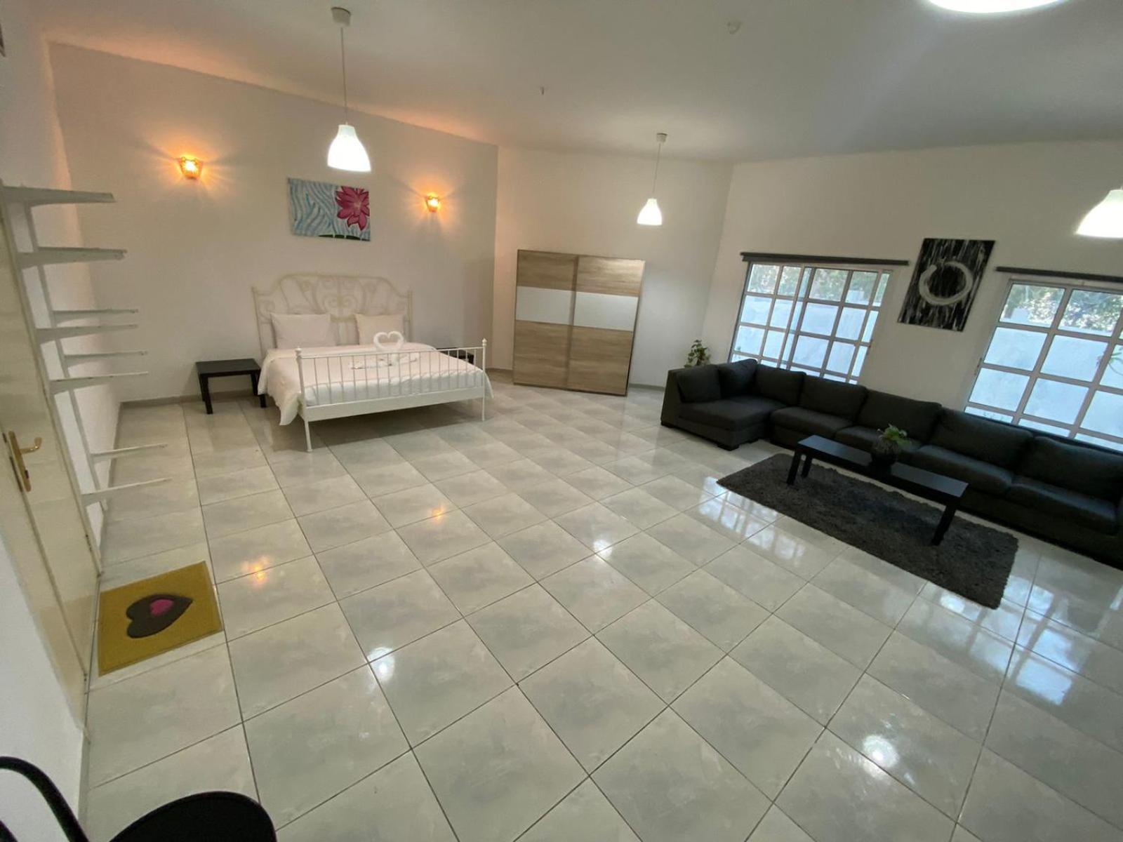 Comfortable Private Rooms In Compound Housing Dubái Exterior foto