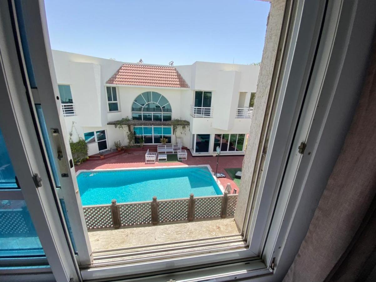 Comfortable Private Rooms In Compound Housing Dubái Exterior foto