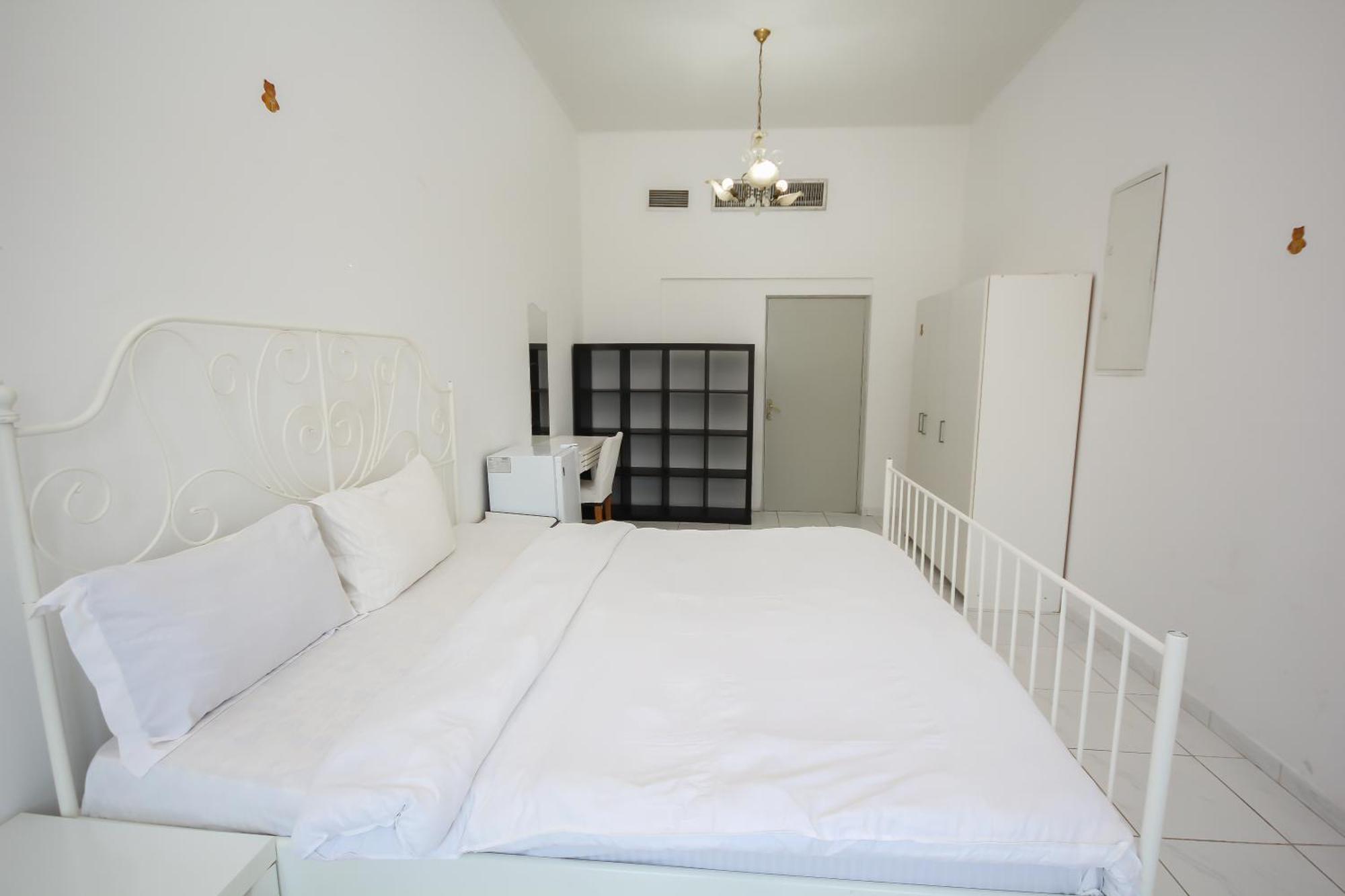 Comfortable Private Rooms In Compound Housing Dubái Exterior foto