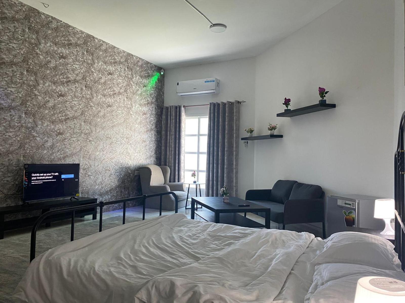 Comfortable Private Rooms In Compound Housing Dubái Exterior foto
