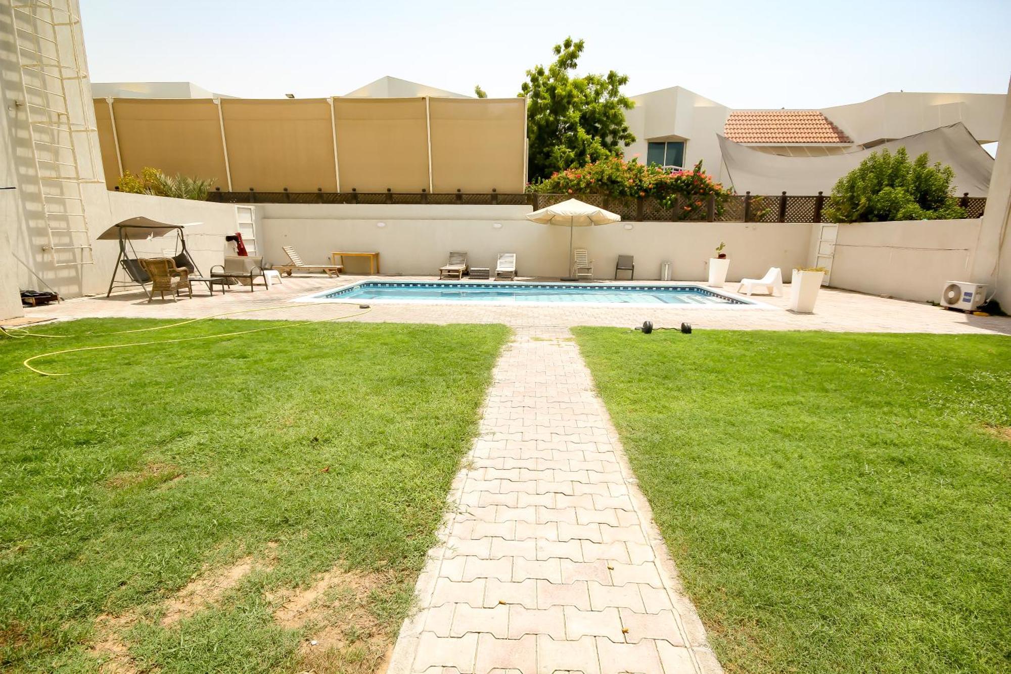 Comfortable Private Rooms In Compound Housing Dubái Exterior foto